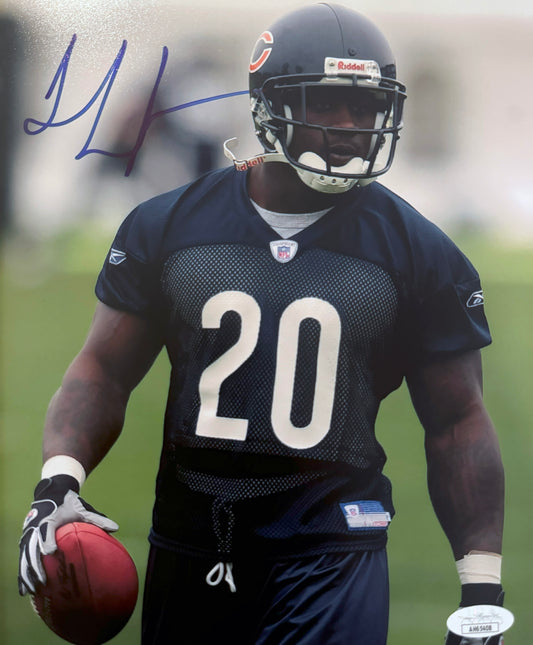 Thomas Jones Chicago Autographed Photo 8x10 JSA