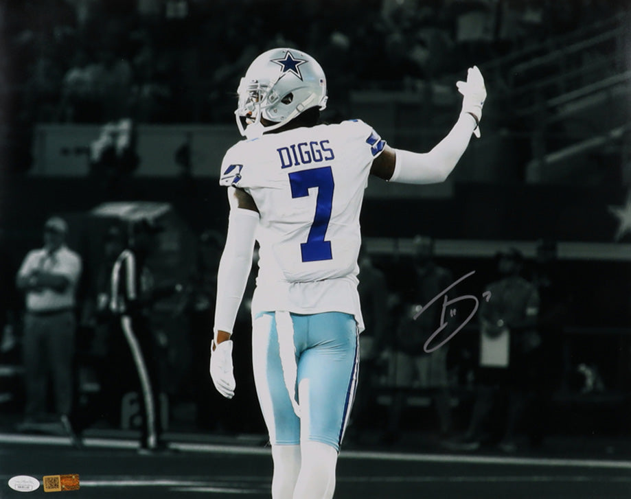 Trevon Diggs Dallas Signed 16x20 Autographed Photograph PIA